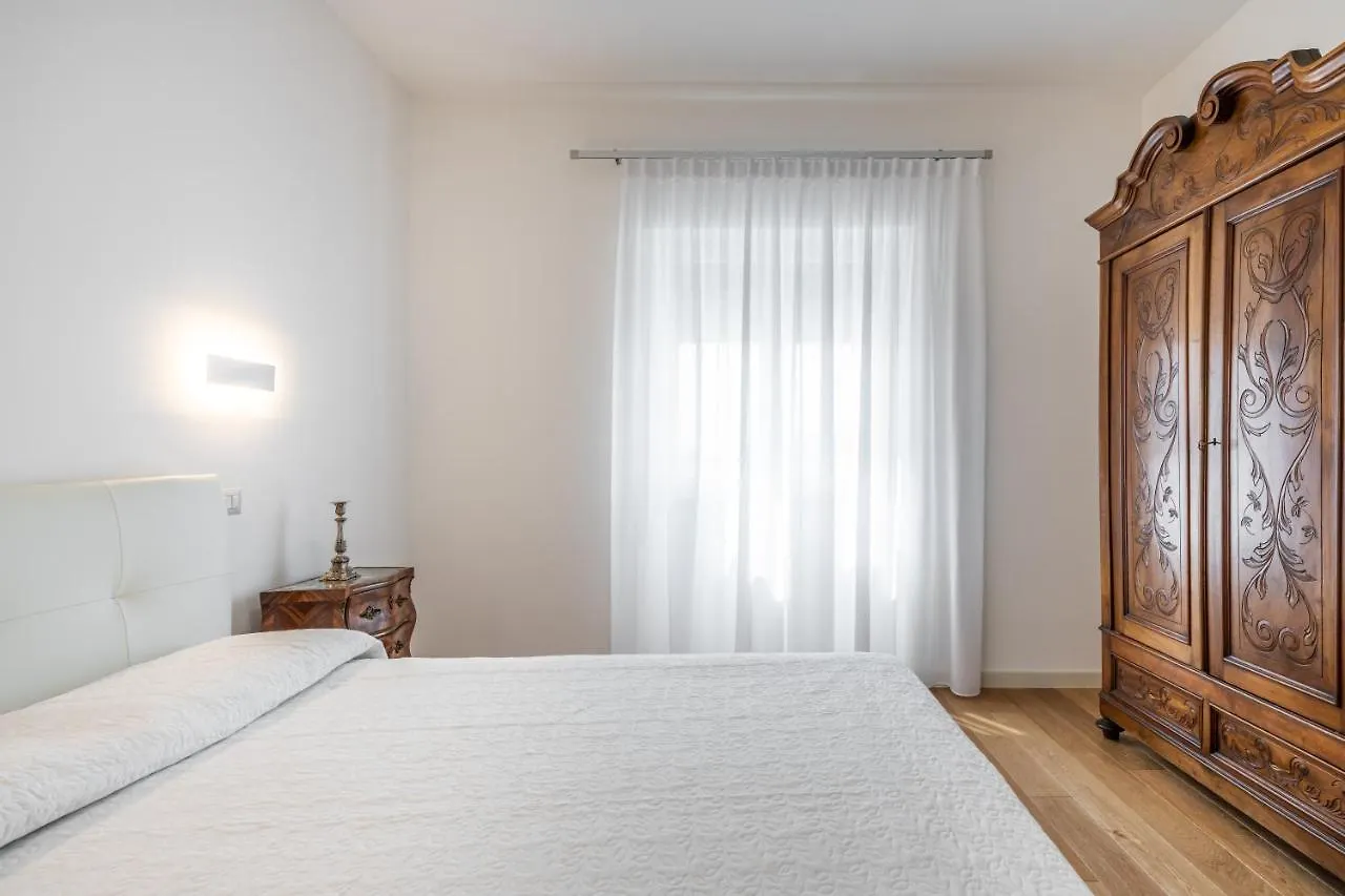 A Luxury Apartment At Cagliari Poetto Beachfront 0*,  Italien
