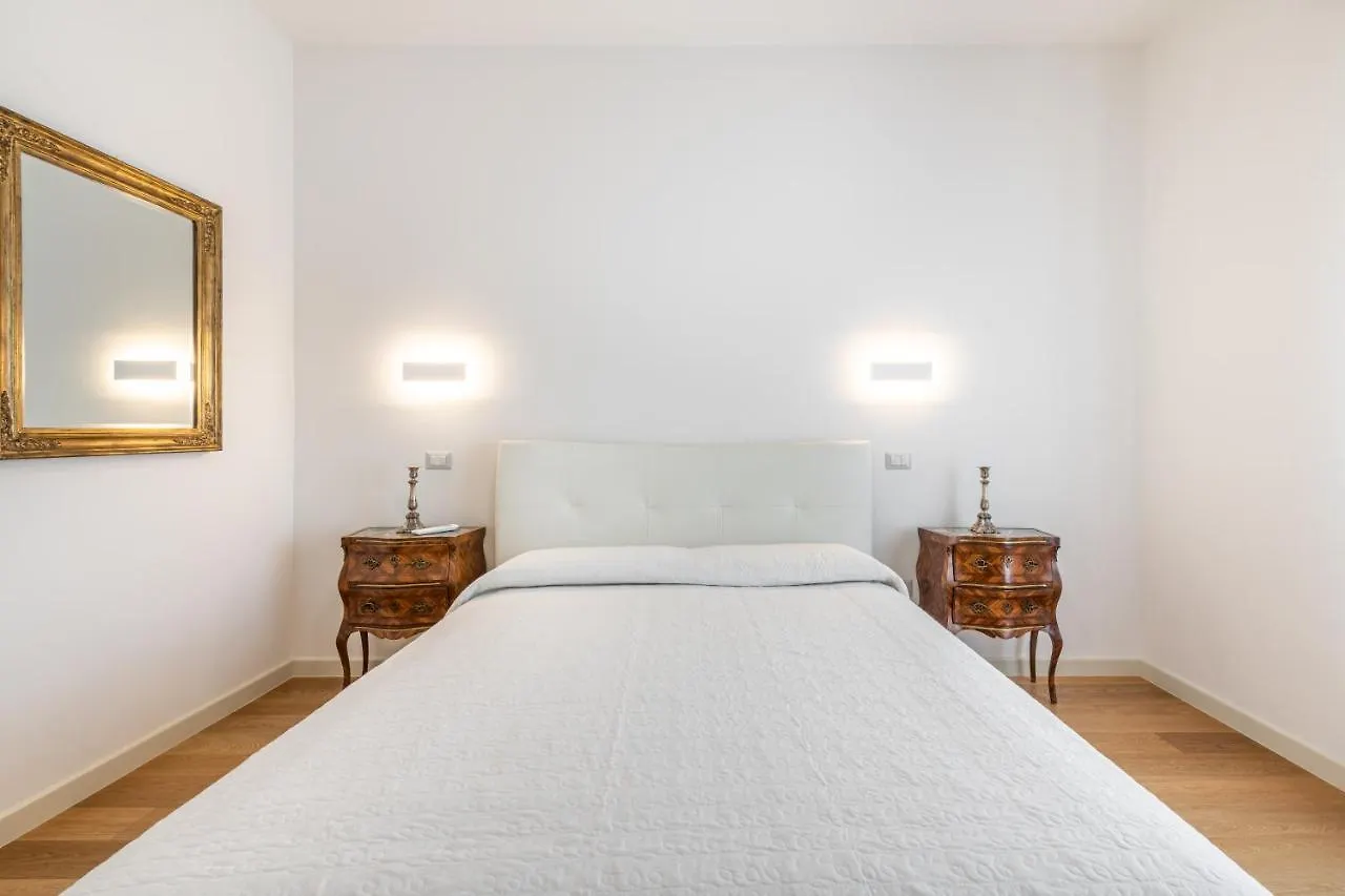 A Luxury Apartment At Cagliari Poetto Beachfront