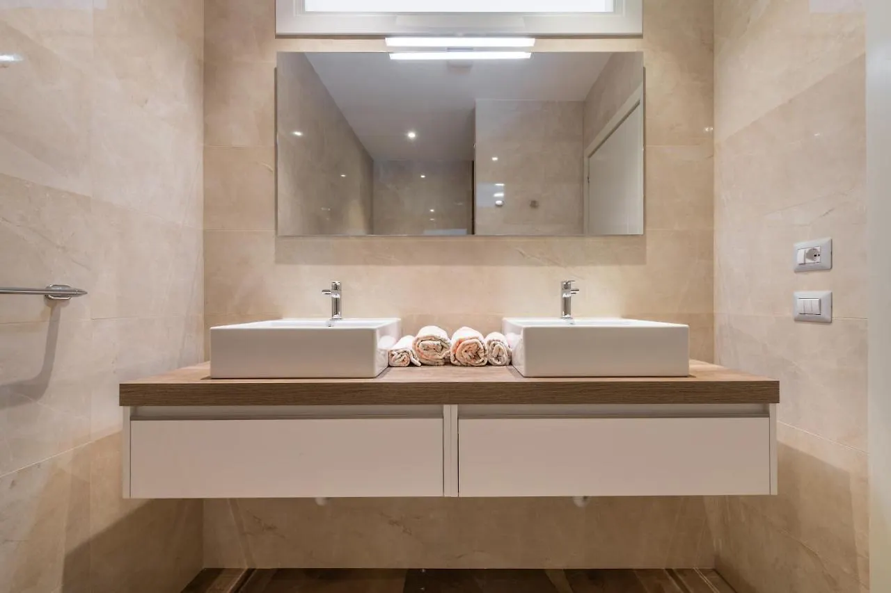 A Luxury Apartment At Cagliari Poetto Beachfront 0*,  Italien